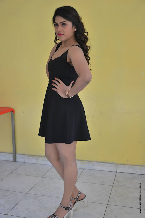 Naira Shah at E Ee Press Meet