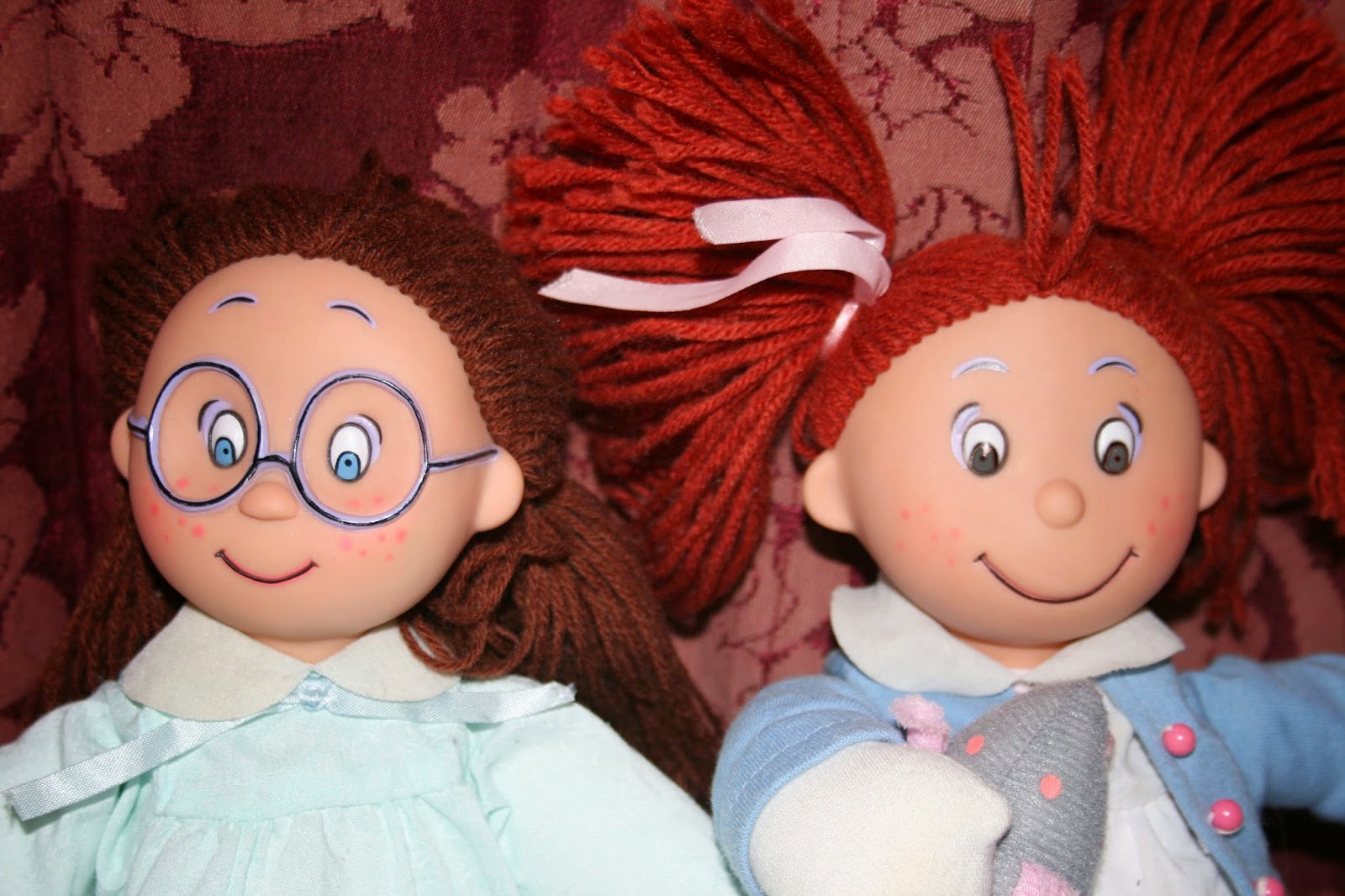 OF THE DOLLS DollADay 320Ivy Cottage Violet Pickles and Ruby