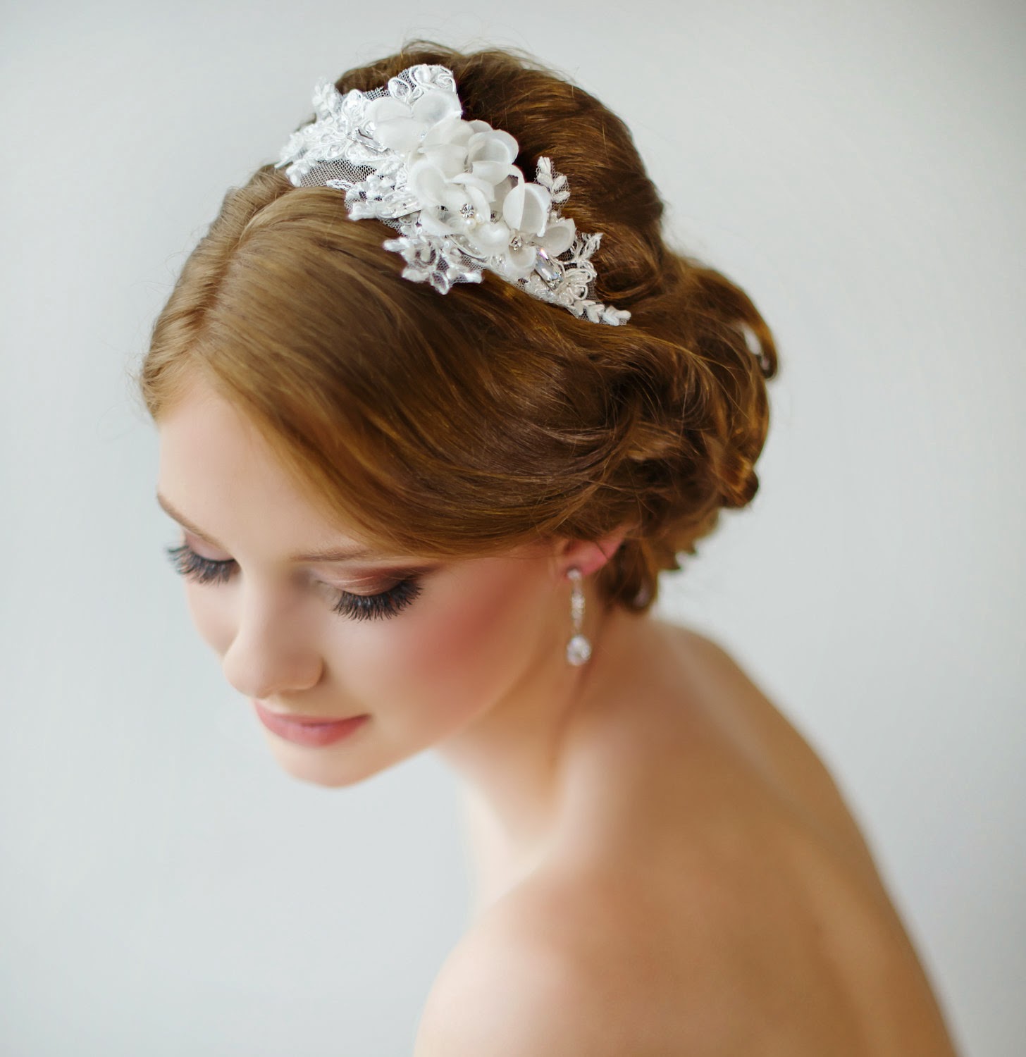 Свадебные прически. Прическа невесты. Свадебные прически на средние волосы. Свадебная прическа для невесты