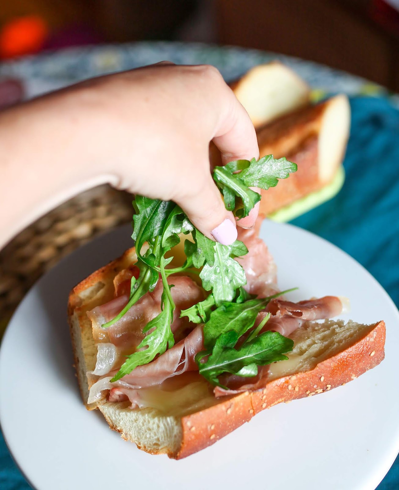 Easy Prosciutto and Brie Baguettes with Fresh Peaches and Honey Drizzle