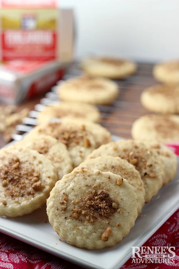 Cinnamon Walnut Shortbread Cookies