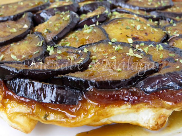 tarta tatin de berenjenas y queso de cabra