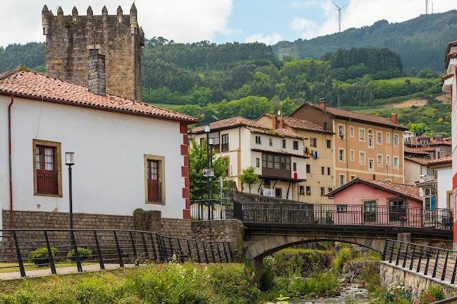 Salas Asturias rio nonaya castillo torre Valdés Salas