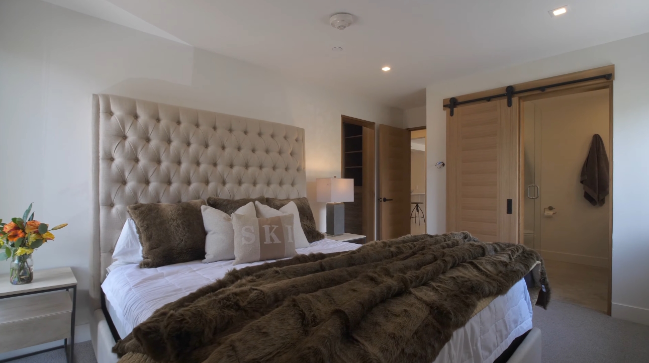 Condo Interior Design Tour vs. 384 W Gore Creek Drive #6 | Vail Village, CO | Listed by Malia Cox Nobrega