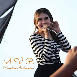 SERA Mania VyanisTy Semarang: Lirik Lagu "Via Vallen - Layang Kangen"