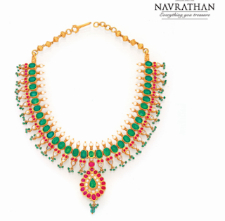 Navrathan Jewellers presents its exuberant collection of Traditional Jewellery