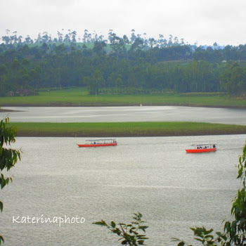 Hujan Deras Di Danau Cileunca Pengalengan