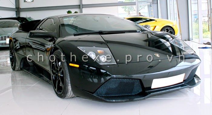 Thuê siêu xe Lamborghini Mucielago đen