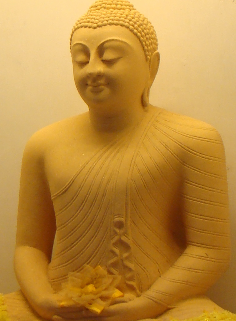 DiscoverSriLanka SRI LANKA STATUE OF THE BUDDHA [ SINGLE LOTUS