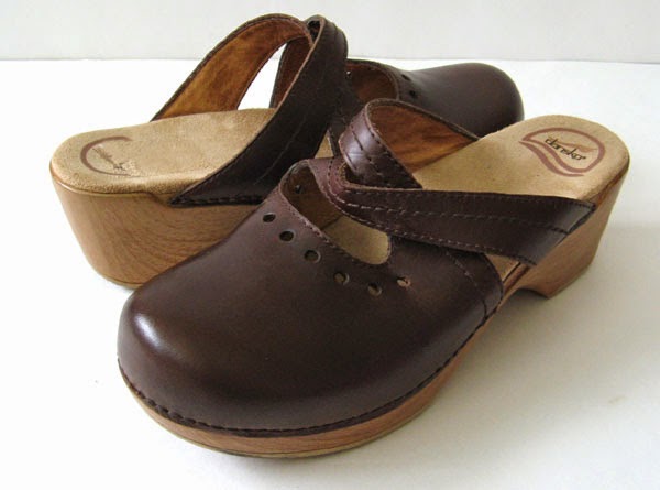 DANSKO 39 BROWN LEATHER PROFESSIONAL WORK CLOGS WOMENS SIZE 39