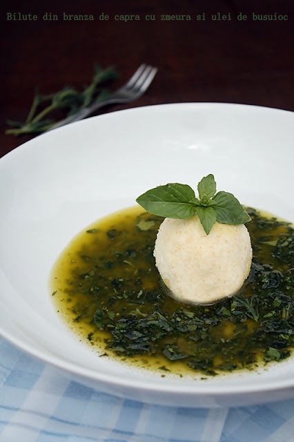 Bilute din branza de capra cu zmeura si ulei de busuioc