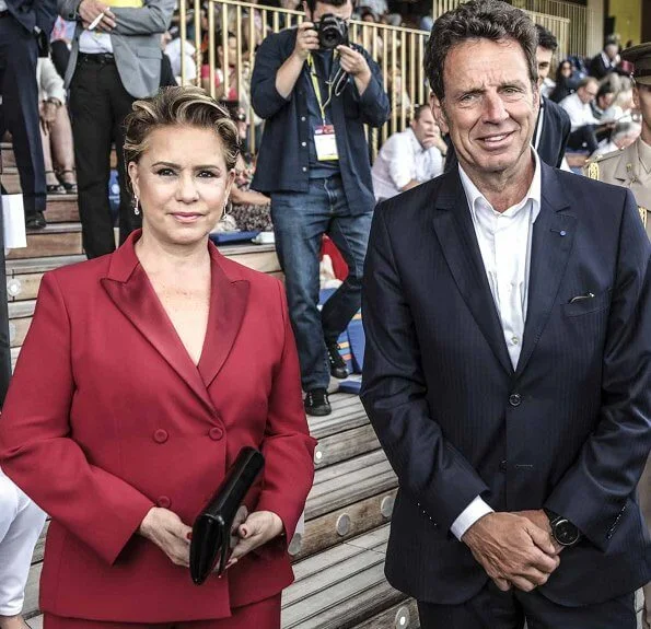 Grand Duchess Maria Teresa of Luxembourg, wore a red blazer and trousers, pantsuits by Emporio Armani