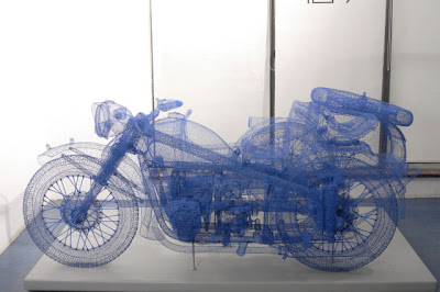Esculturas con apariencia de objeto modelado en 3D.