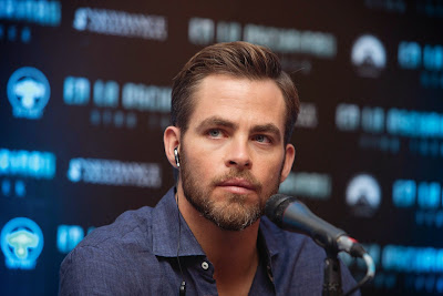 Fotos de Zoe Saldana, Chris Pine y Alice Eve de visita en México 5 Chris Pine 1