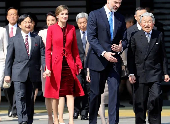 King Felipe and Queen Letizia with Japanese Emperor Akihito, Empress Michiko, Crown Prince Naruhito and Crown Princess Masako at the Imperial Palace in Tokyo