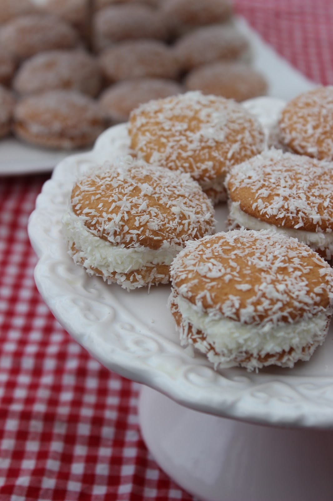 gruensteinKitchen: Gefüllte Eierplätzchen