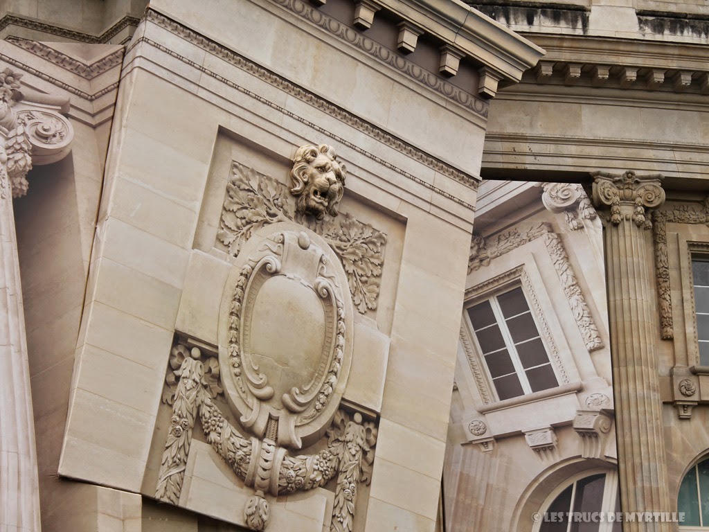 Fond d'écran #2 de JUIN 2014, avec et sans le calendrier du mois - Grand Palais, trompe-l'oeil de Pierre Delavie (photo mai 2014)