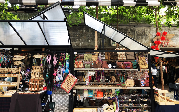 Kong Heng Square Lokasi Cari Cenderahati Unik di Ipoh