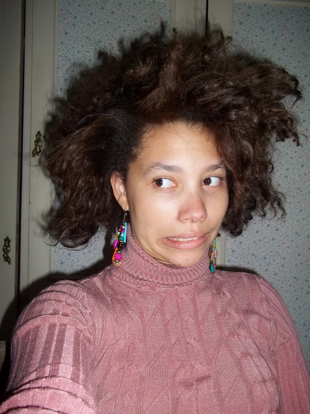 This Girl Loves to Craft Avocado, Egg, and Lemon Juice Hair Mask