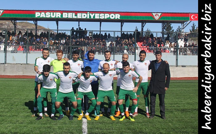 Pasur Belediyespor Hançepekspor’u 3-0 mağlup etti DİYARBAKIR- Diyarbakır Süper Amatör Liginde oynanan 13. hafta maçında Pasur Belediyespor, kendi evinde Hançepekspor’u 3-0 mağlup etti.
