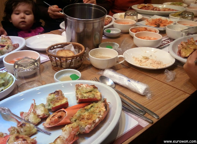 Mesa del restaurante New York Lobsters de Daegu
