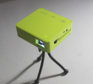 Proyektor Mini LED DPL UNIC 50
