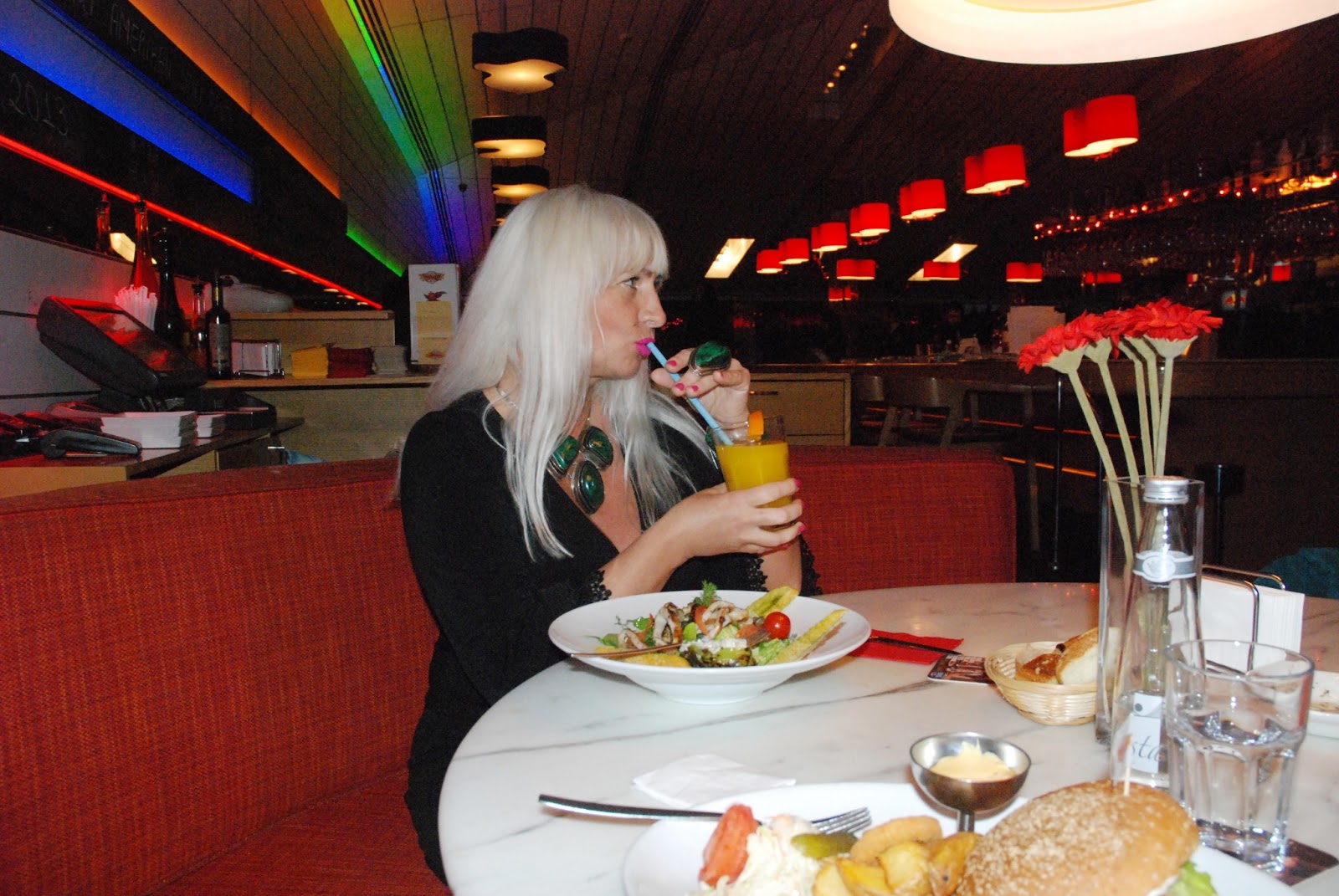 Марина Верета. Скандальная поэтесса Зимний Стамбул