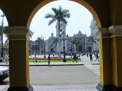 Plaza de Armas, Lima, Perú, La vuelta al mundo de Asun y Ricardo, round the world, mundoporlibre.com