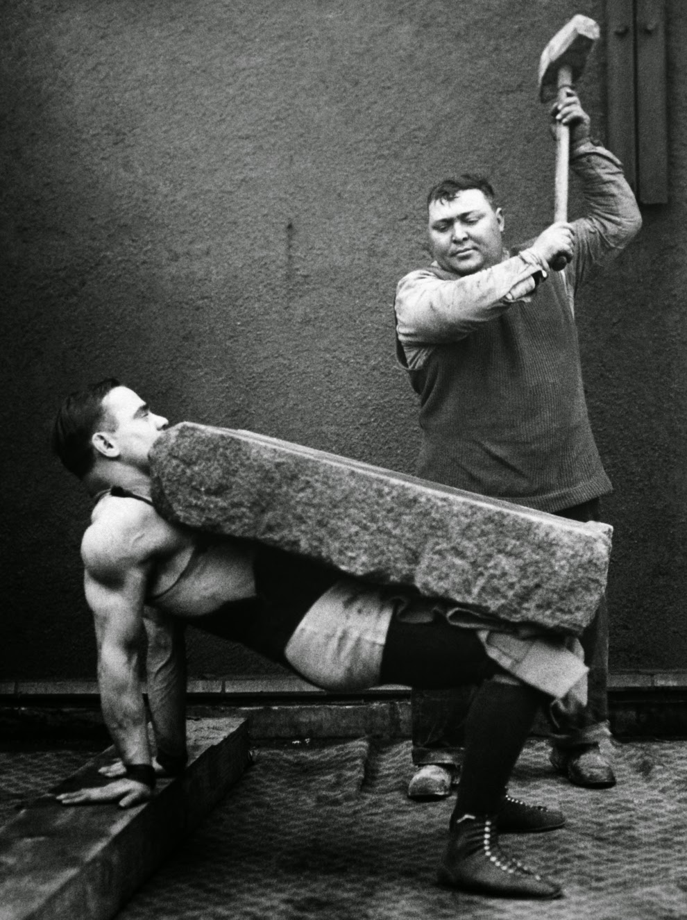 unbelievably haunting vintage photos from the circus unbelievably haunting vintage photos from the circus
