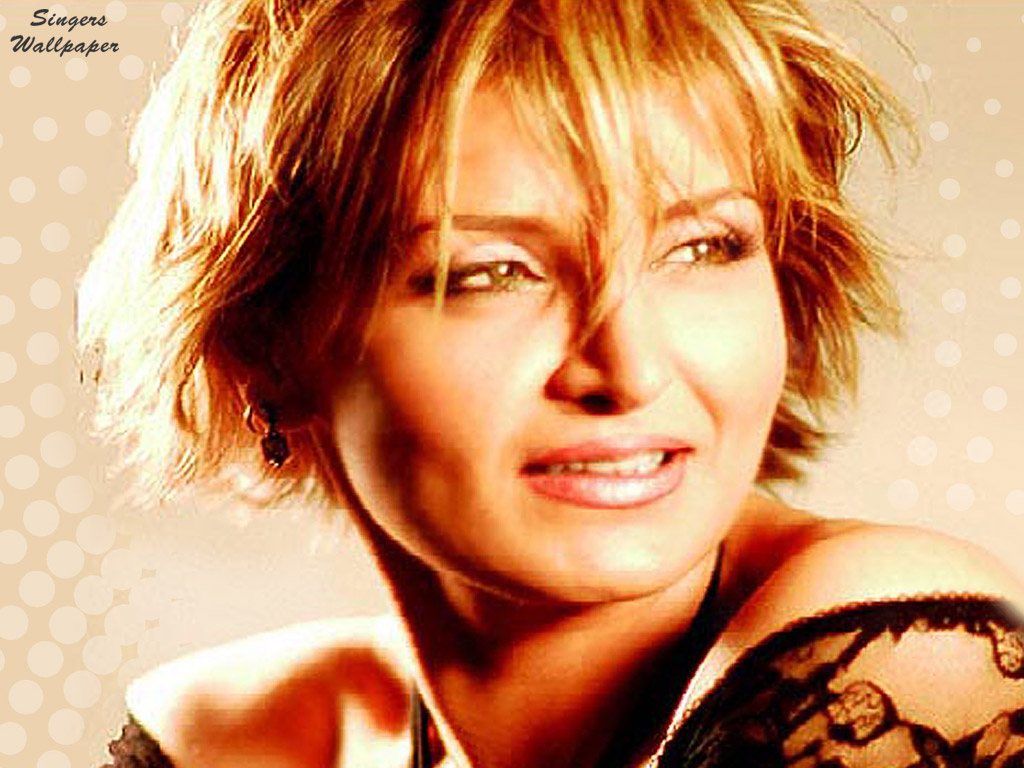Singers Wallpaper: Hengameh Wallpapers