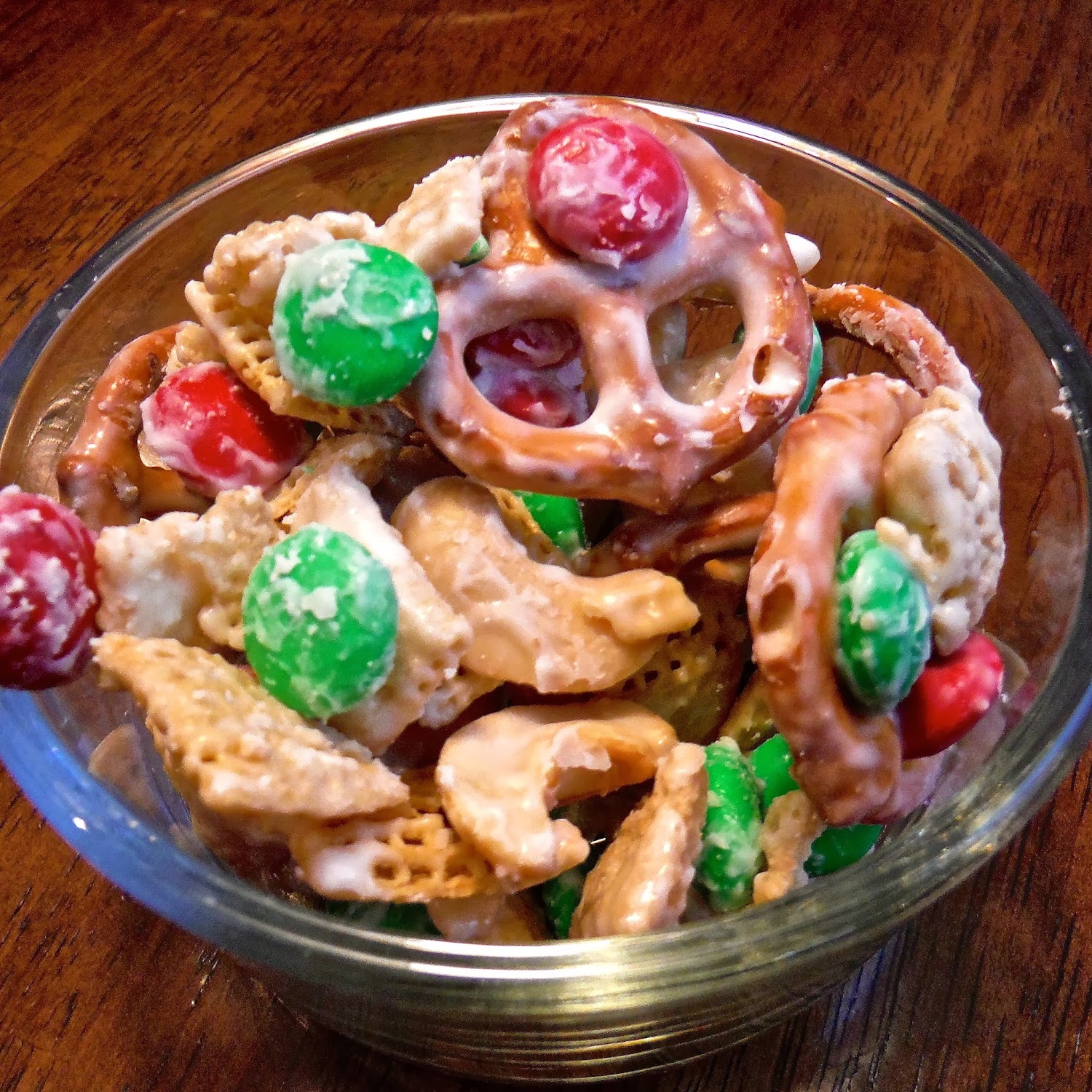 The Newfangled Housewife: Four Easy Sweet Recipes for Christmas Parties