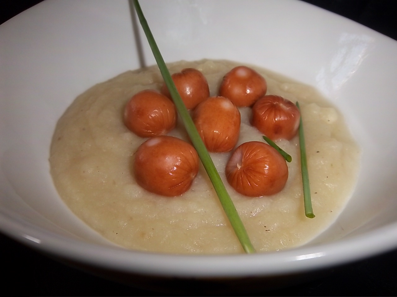 So hat Oma gekocht: Birnenpüree mit Wurstbällchen