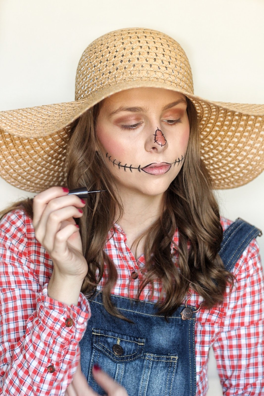 Easy Halloween Costume Idea: Scarecrow - Daily Dose of Details