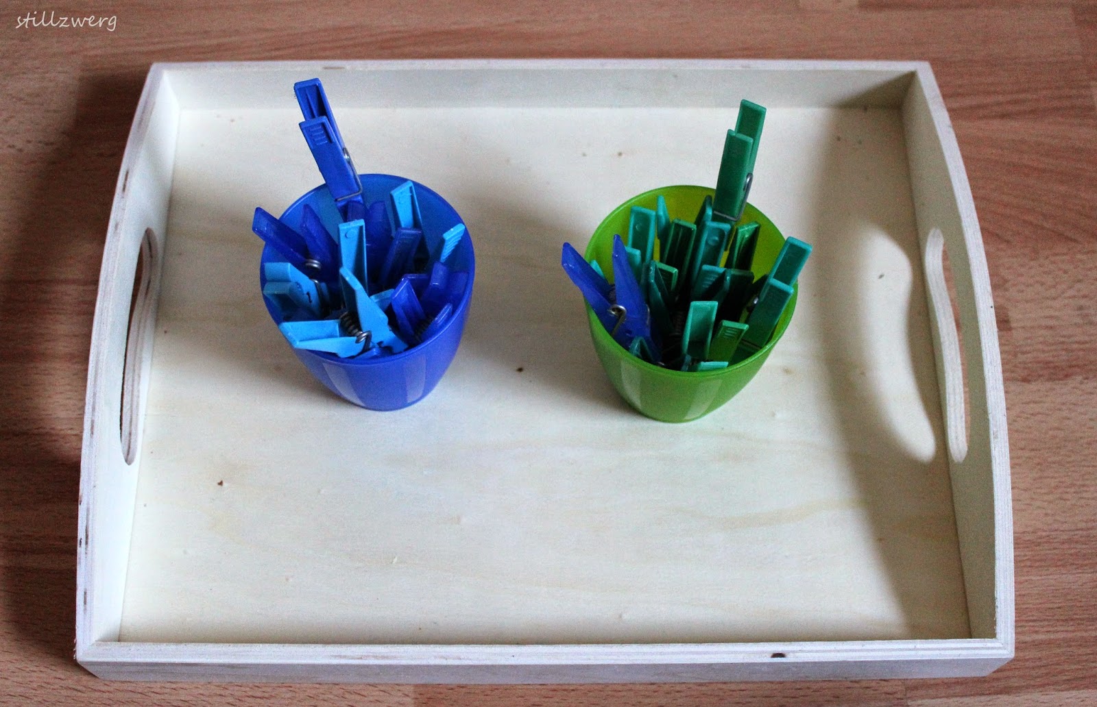 Der Stillzwerg Sortierübung nach Farbe BlauHellblau