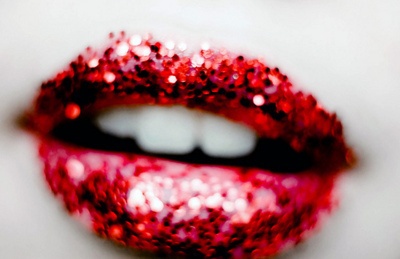 Hot Red Glittery Lip Makeup