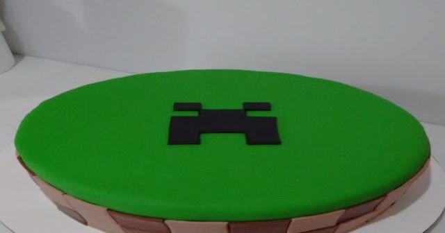 Bolo de Pasta de Chocolate: Bolo Minecraft redondo de Pasta de