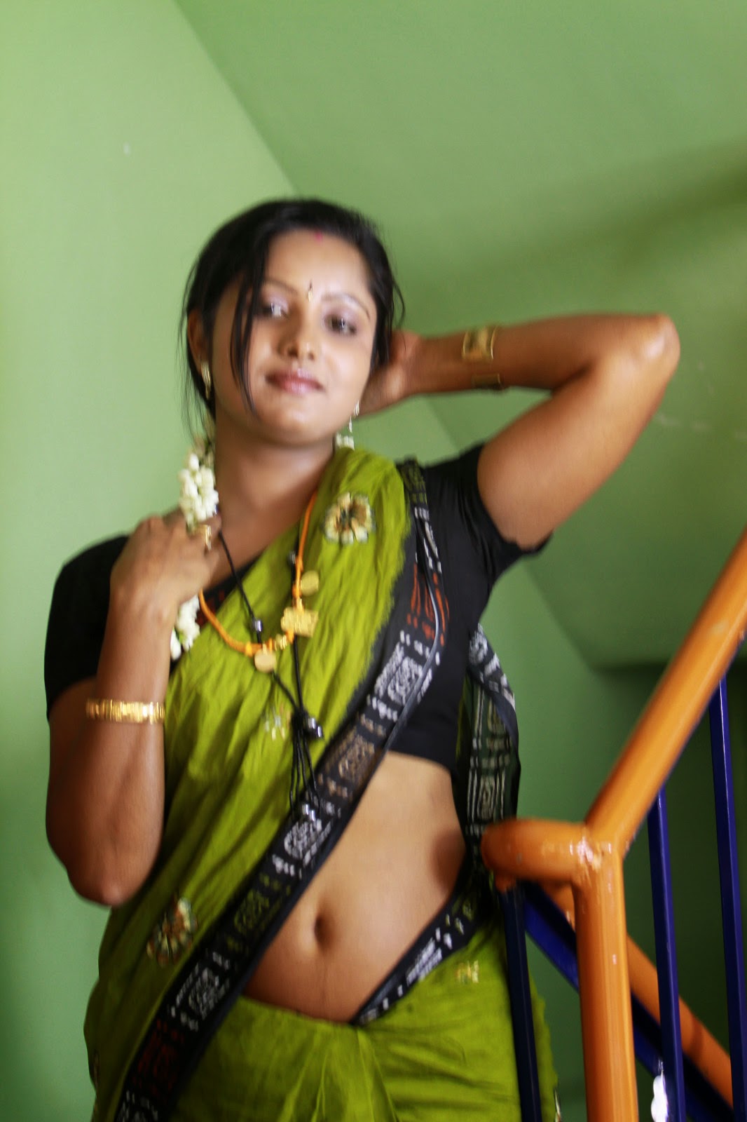 Health Sex Education Advices by Dr. Mandaram: real life cheating kerala  mallu aunty house wife prameela sexy green saree pallu drop big boobies  deep navel showing seduce young servant