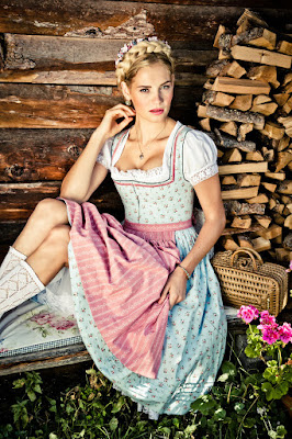 What to Wear to the Oktoberfest - Petite Haus