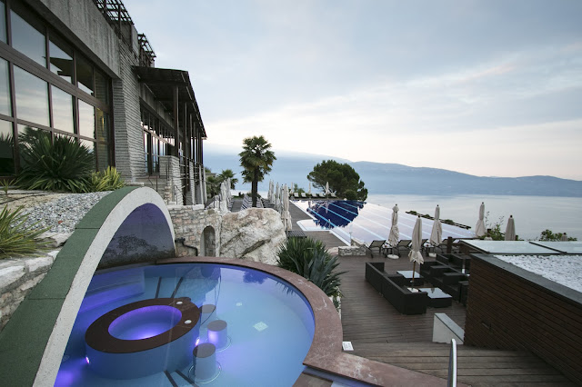 Infinity pool-Lefay Resort & SPA