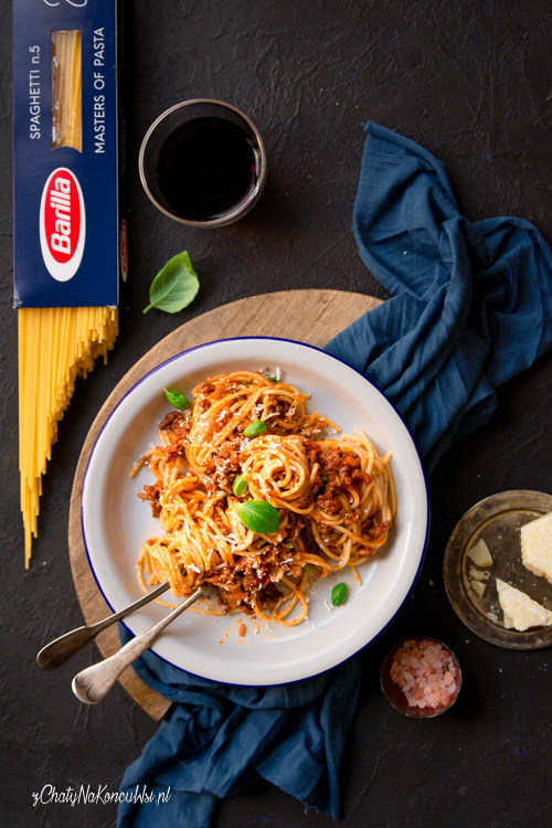 Spaghetti bolognese z wołowiną. 