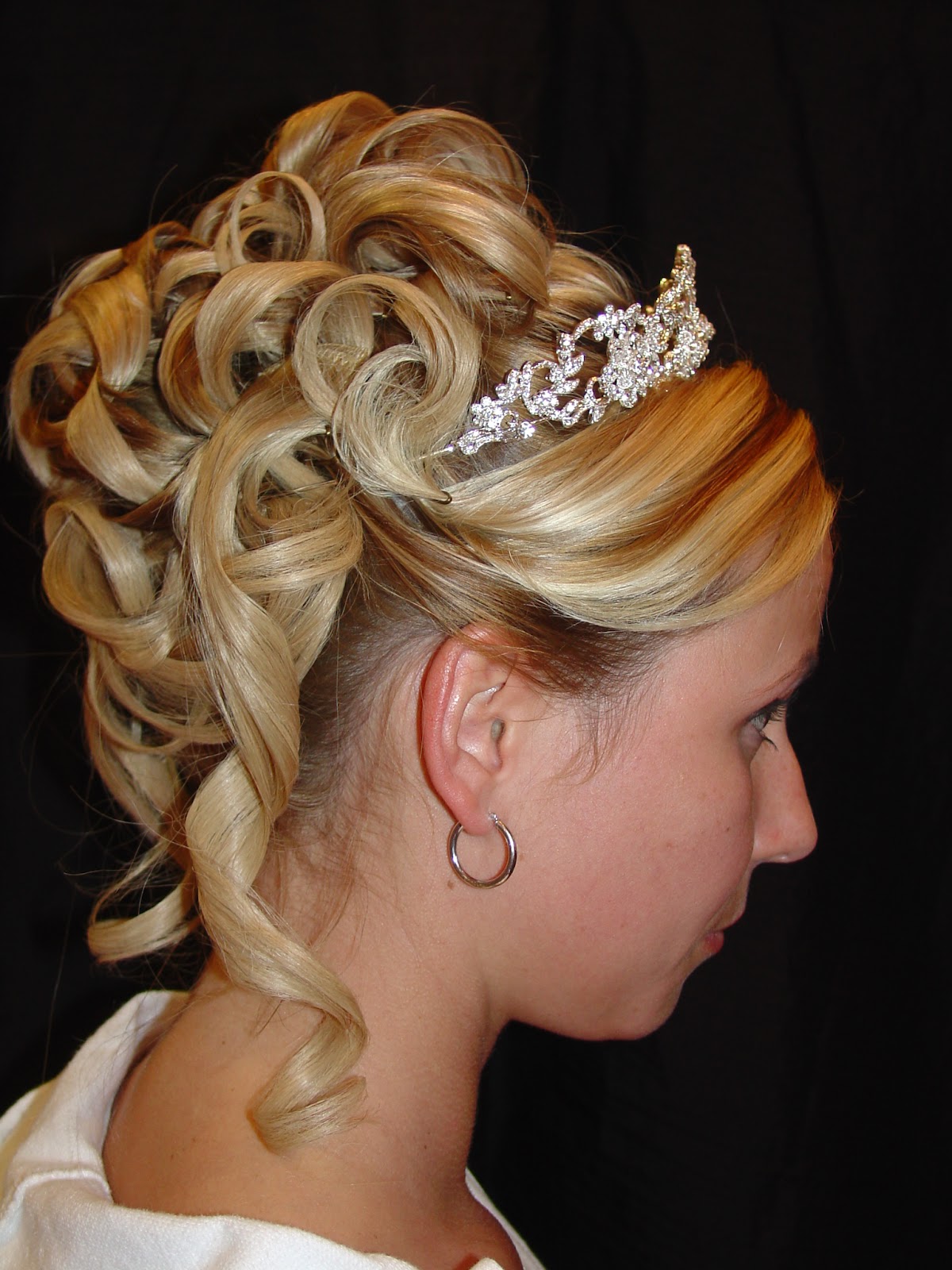 Hairstyles For Women Cute Prom Hairstyles For Women 2012 Hairstyles For Women Cute Prom Hairstyles For Women 2012