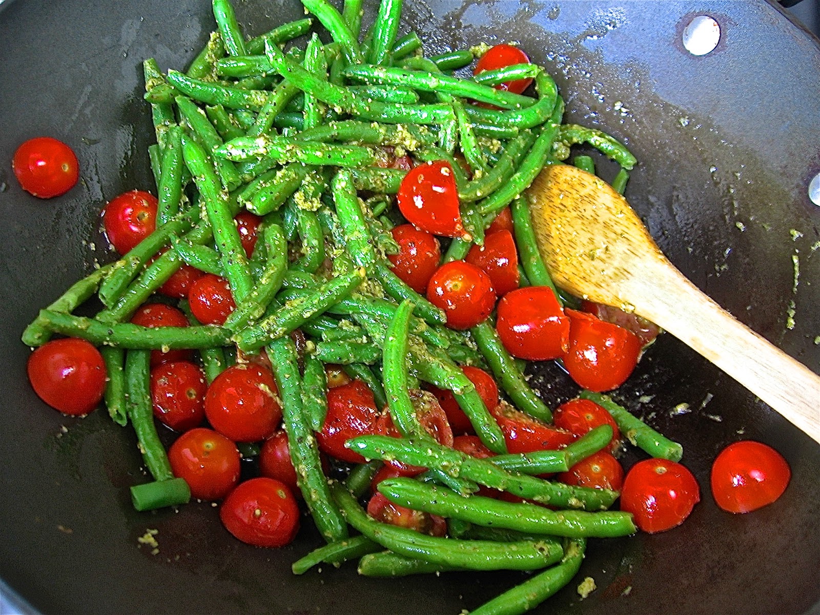 Thymetodine Pesto Beans