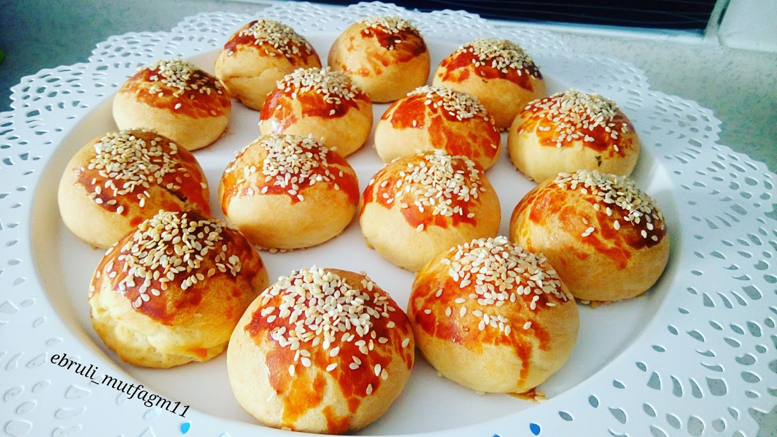ZEYTİNLİ SEBZELİ POĞAÇA ZEYTİNLİ SEBZELİ POĞAÇA