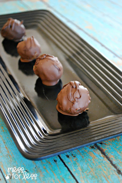 Simple and delicious Chocolate Chip Cookie Dough Truffles