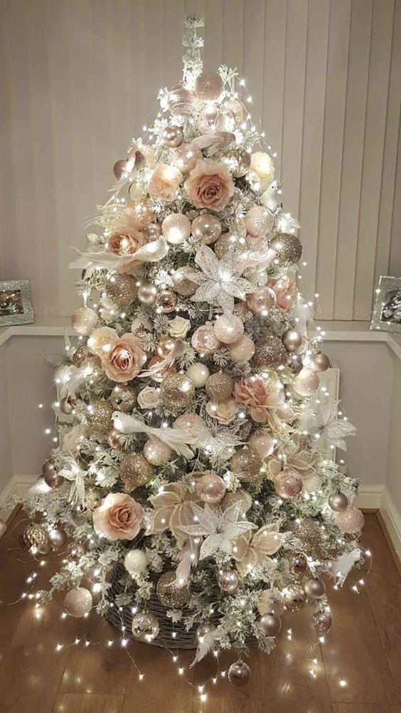 Aprende cómo ponerle nieve artificial a tu árbol de navidad Mimundomanual Aprende cómo ponerle nieve artificial a tu árbol de navidad Mimundomanual