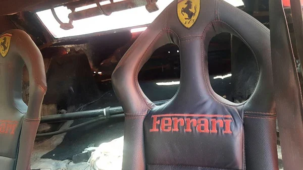 Nissan Sentra transformado en Ferrari F40