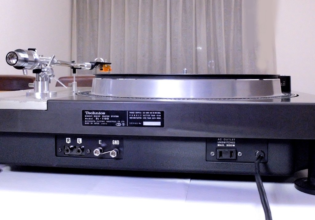 Technics SL-110 金田式ターンテーブル  UA-5045 A Technics SL-110 金田式ターンテーブル UA-5045 A Technics SL
