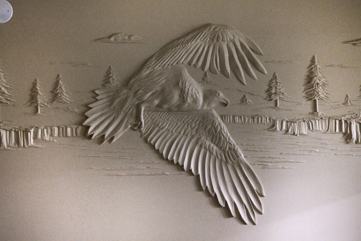 03-Bernie-Mitchell-Painting-Sculpting-Drywall-Wildlife-www-designstack-co