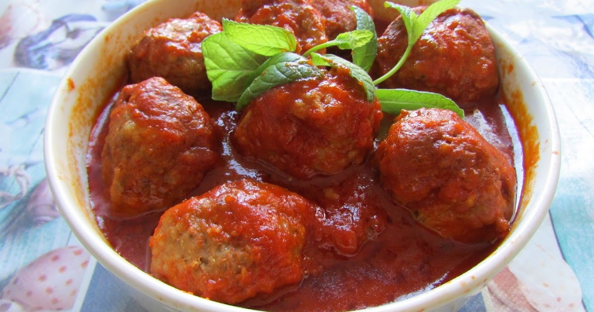Keftedakia me saltsa domata, czyli klopsiki w sosie pomidorowym