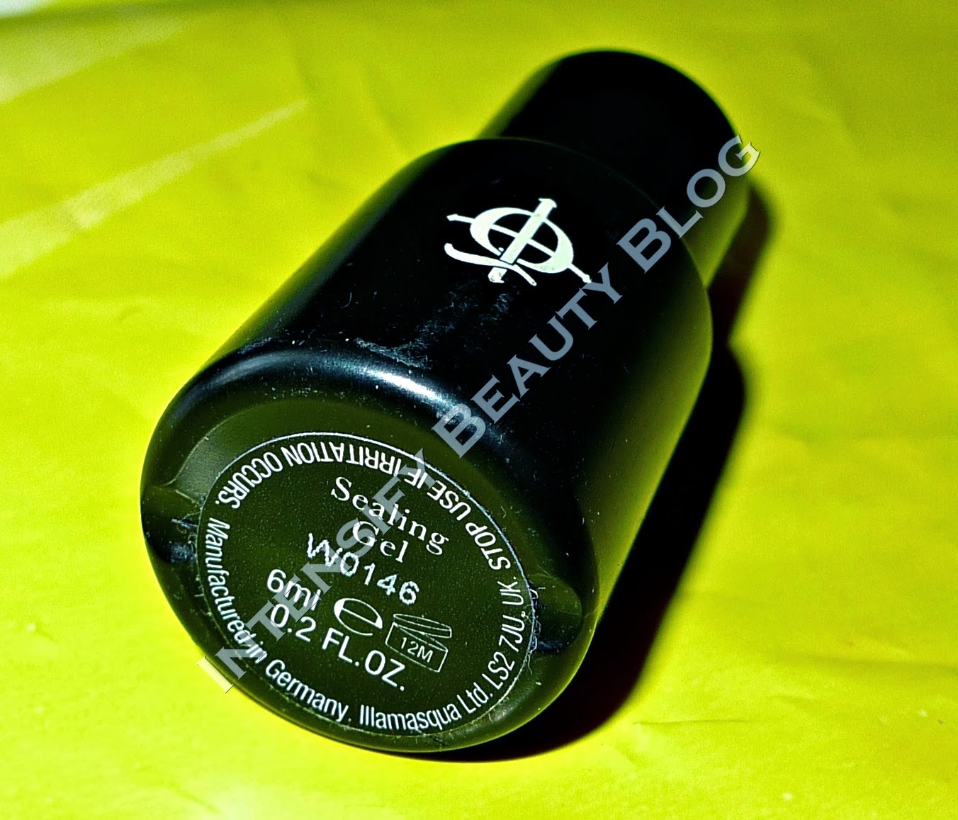 Review Illamasqua Sealing Gel Myra Voices!